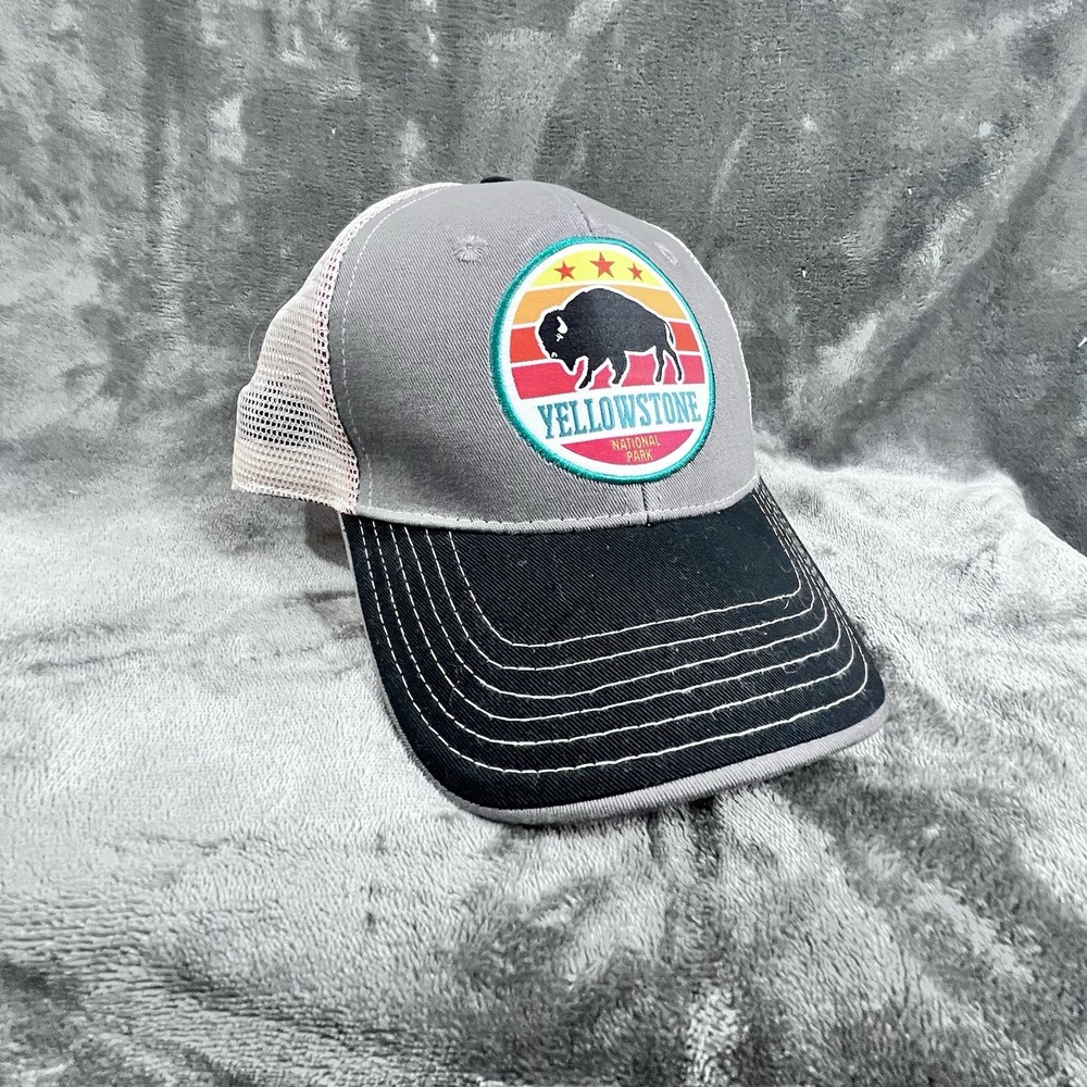 Yellowstone National Park Men's Patch Logo Trucker Hat Cap in Charcoal/Black Tan
